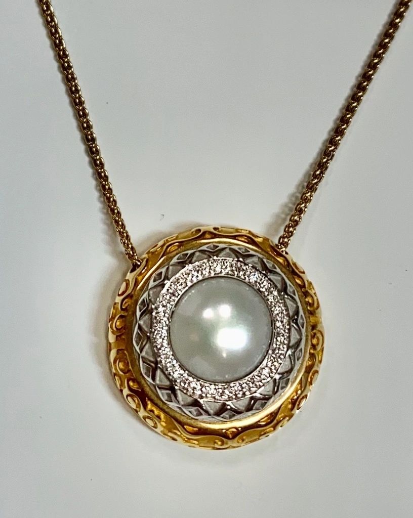 CARRERA Y CARRERA Necklace 18kt Yellow and White Gold Diamond and Pearl