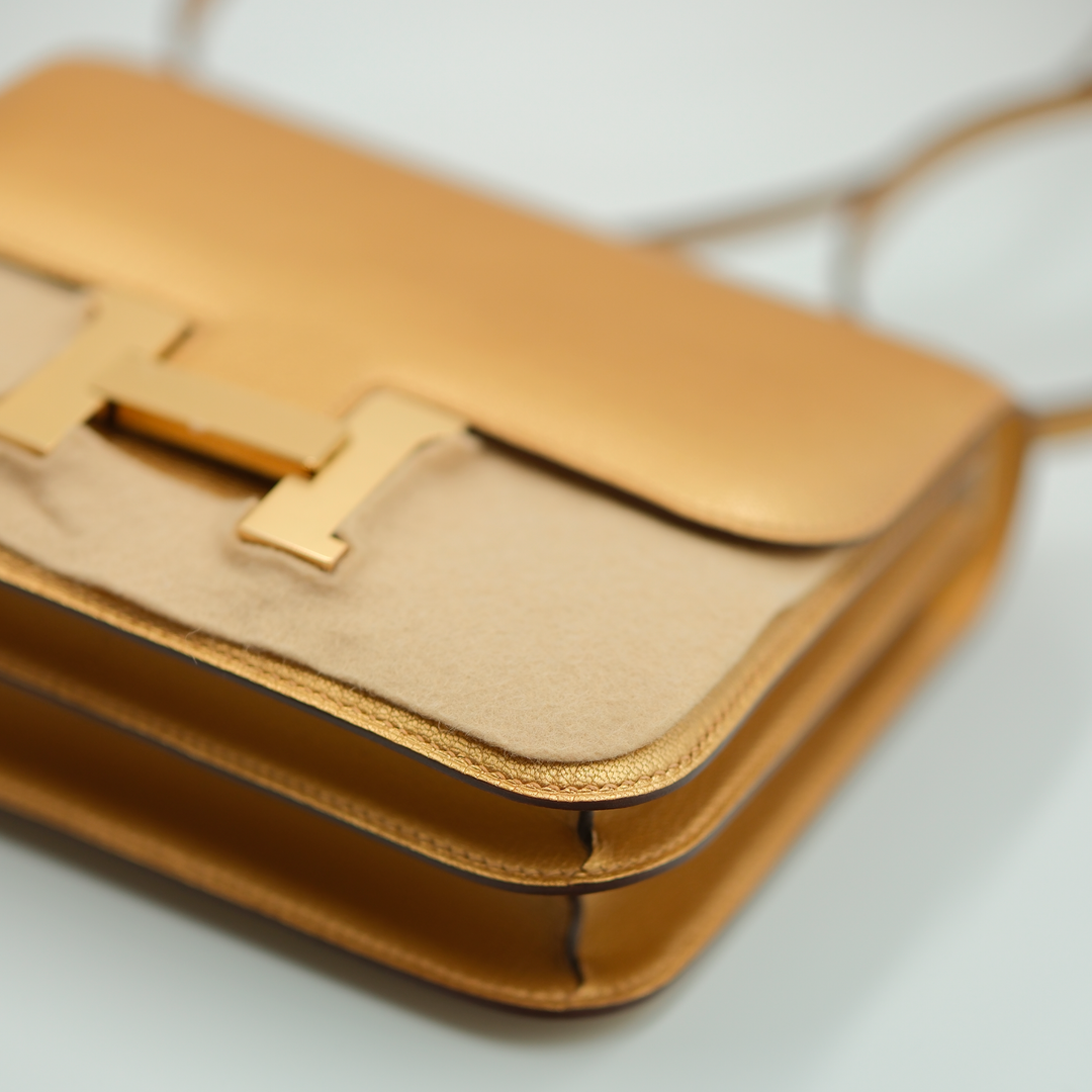 Hermes 2025 Constance 18 Dore Chevre Chamkilight Permabrass