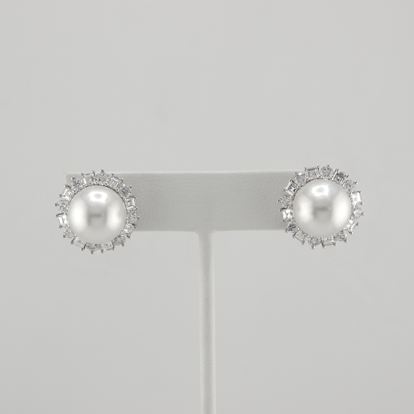 Harry Winston South Sea Pearl & Diamond Platinum Earrings