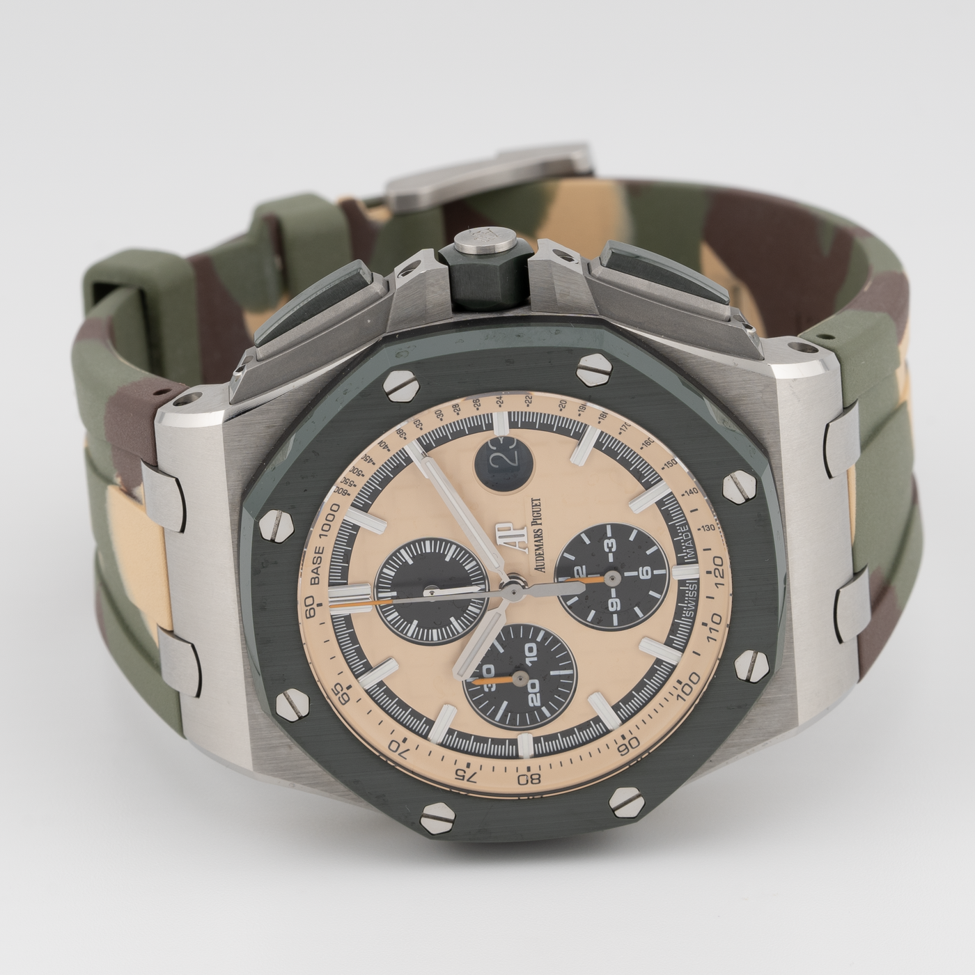 Audemars Piguet Royal Oak Offshore 26400SO.OO.A054CA.01 Selfwinding Chronograph Champagne Dial