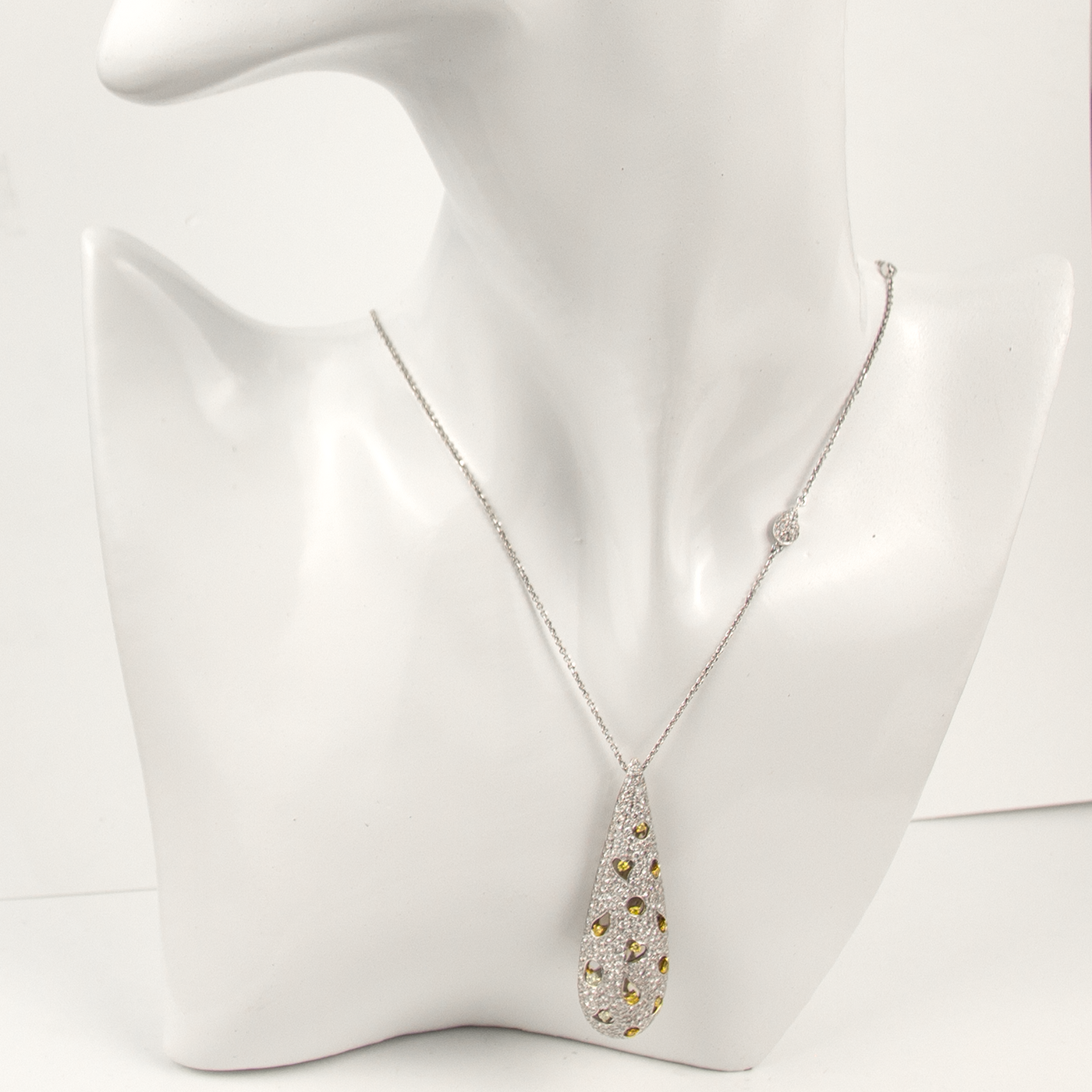 ECJ Collection 18K White Gold Diamond Pendant Necklace