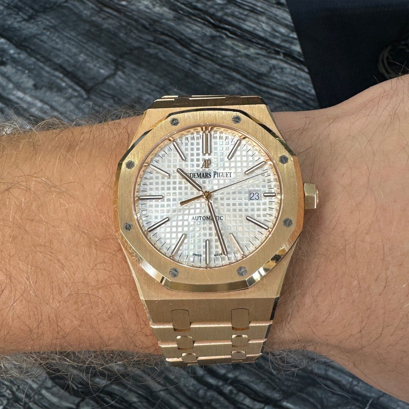 Audemars Piguet Royal Oak 15400OR.OO.1220OR.02