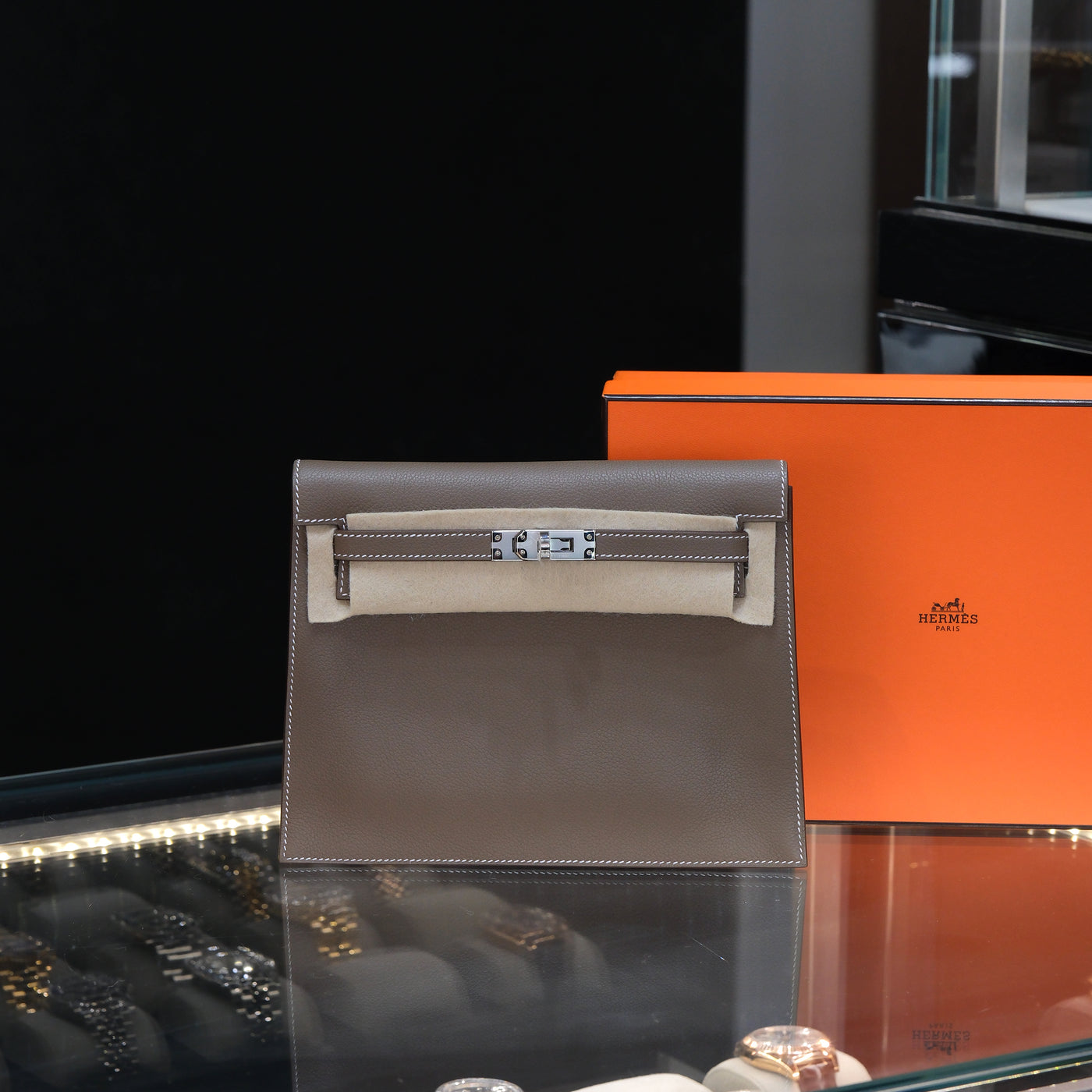 Hermes 2025 Kelly Danse Verso Etoupe/ Vert Fonce Evercolor with Palladium Hardware