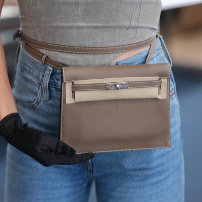 Hermes 2025 Kelly Danse Verso Etoupe/ Vert Fonce Evercolor with Palladium Hardware