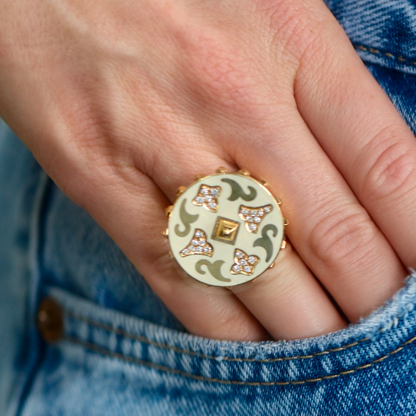 Nouvelle Bague 18K Yellow Gold Diamond Ring