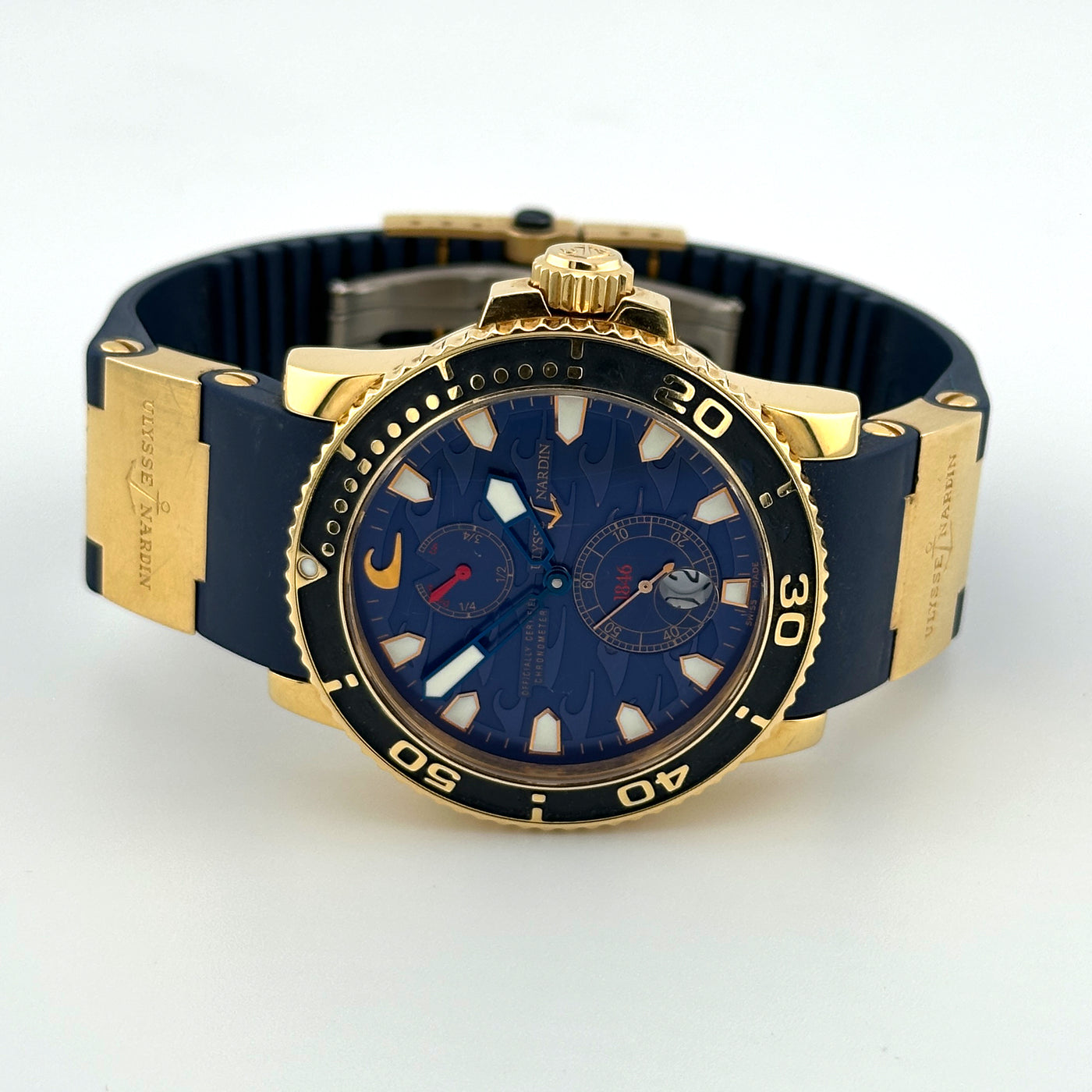 Ulysse Nardin Maxi Marine Diver Blue Surf Rose Gold