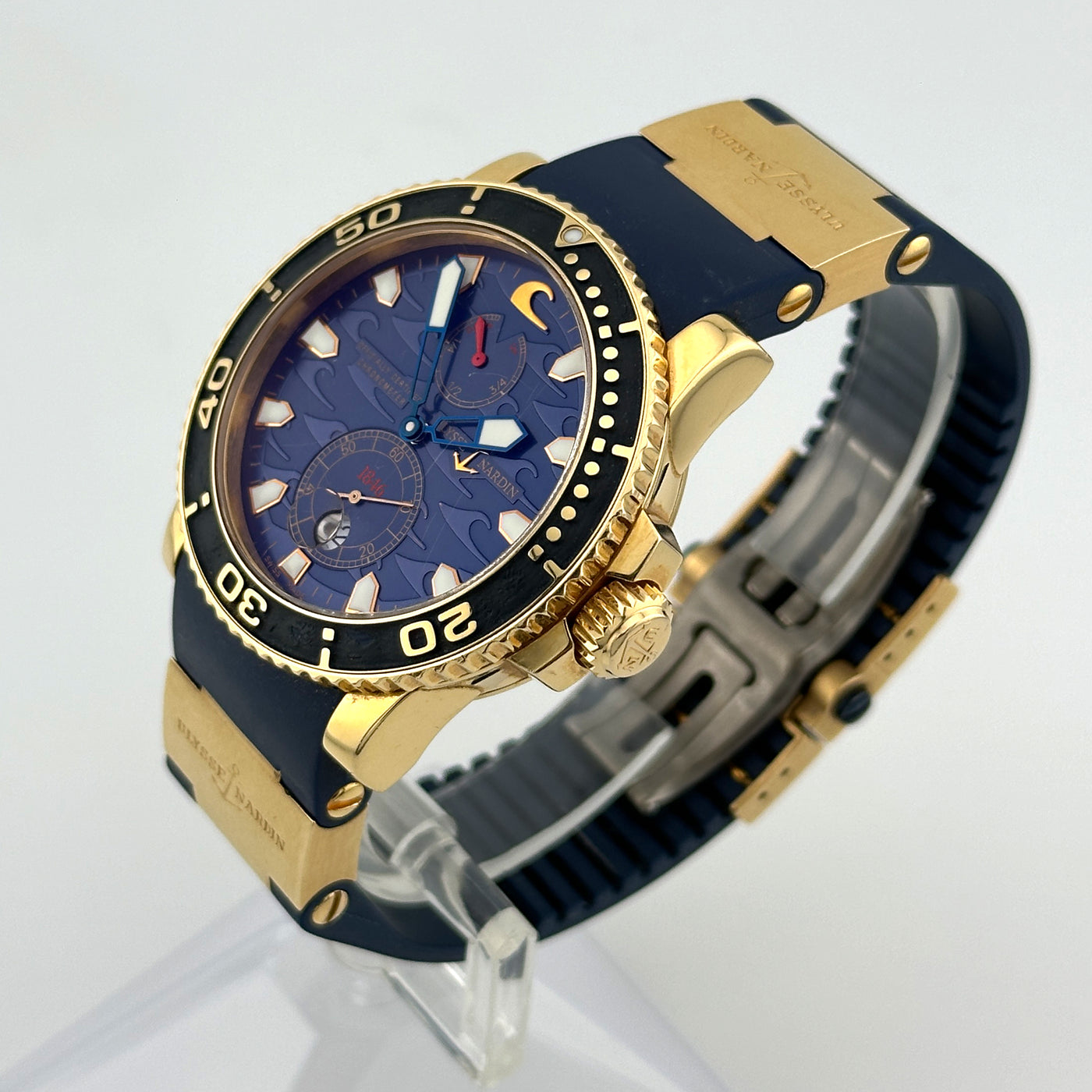 Ulysse Nardin Maxi Marine Diver Blue Surf Rose Gold
