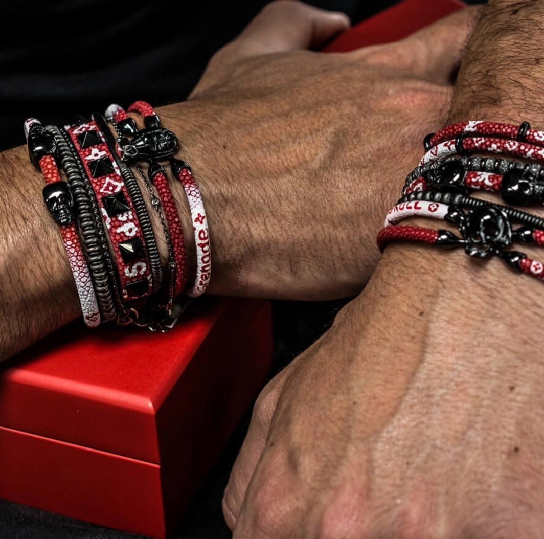 Double Bone Red Double Stingray Bracelet With Black Beads for Man 10/10 Size 19 (Lvs-inspired)